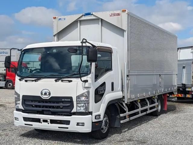 Nissan Diesel Condor