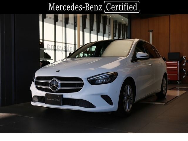 Mercedes-Benz B180