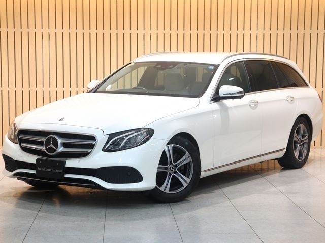 Mercedes-Benz E200
