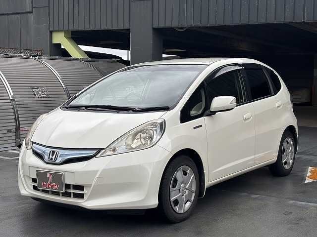 2013 Honda FIT HV