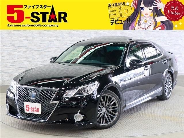 2013 Toyota Crown HV