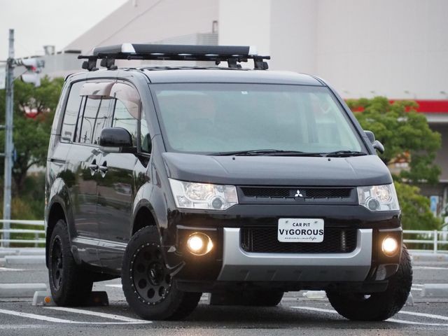 2010 Mitsubishi Delica D5