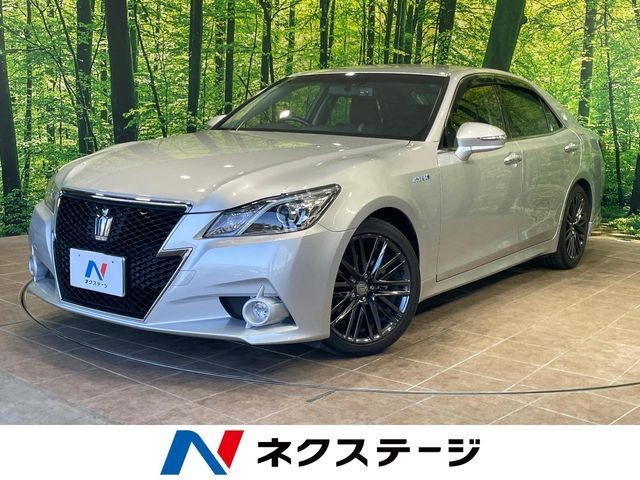 2015 Toyota Crown HV