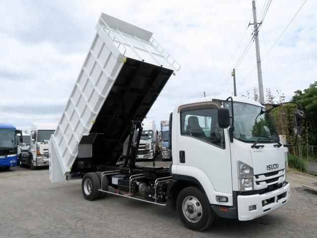 2019 Isuzu Forward