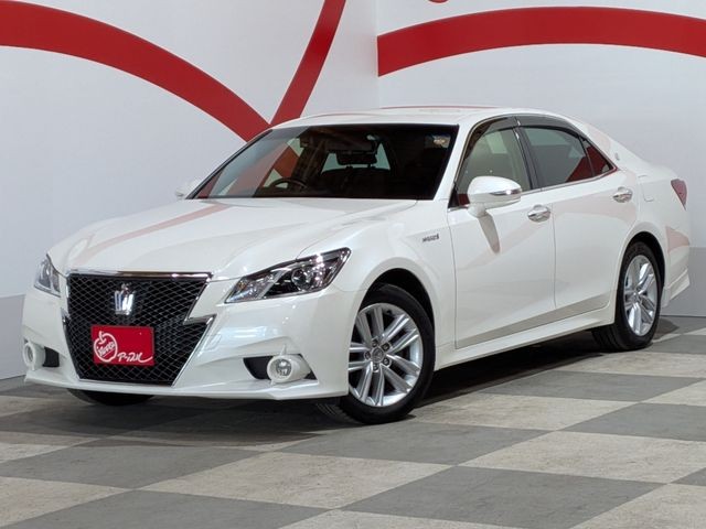 2015 Toyota Crown HV