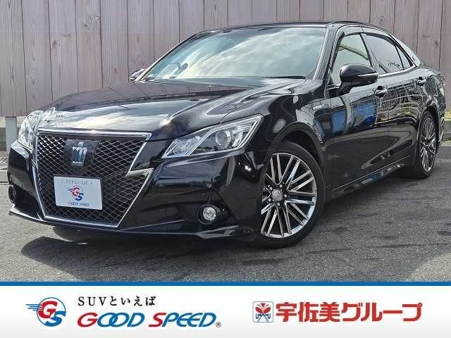 2013 Toyota Crown HV