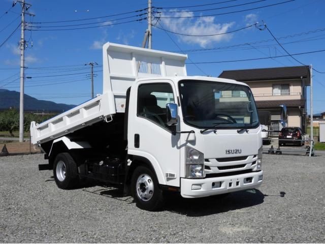 2016 Isuzu ELF