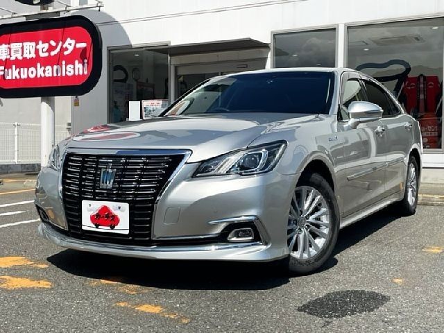 2015 Toyota Crown HV
