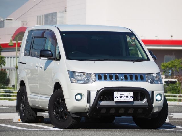 2007 Mitsubishi Delica D5