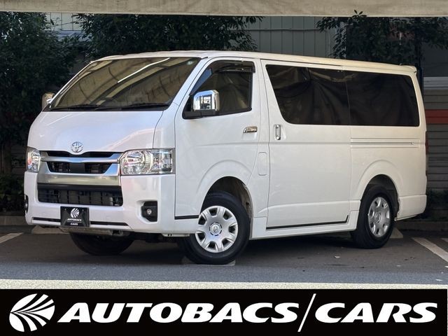 Toyota Hiace V