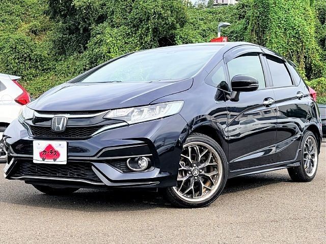 2017 Honda FIT HV
