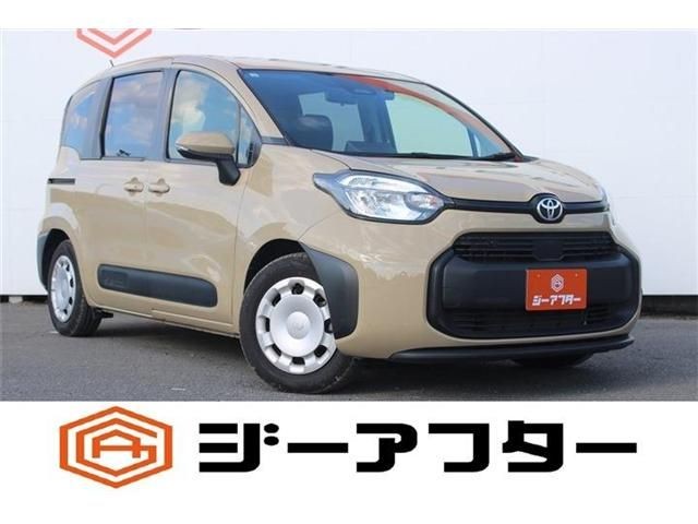 Toyota Sienta HV