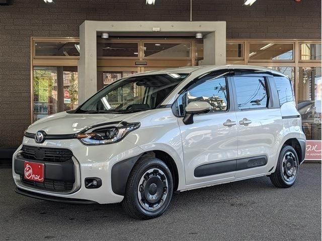 Toyota Sienta HV
