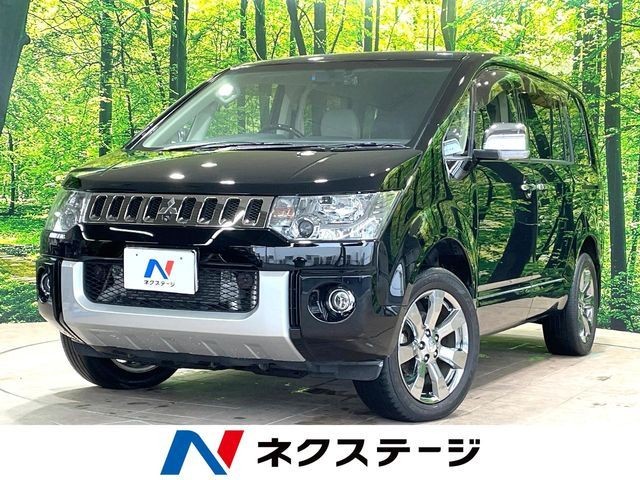 2014 Mitsubishi Delica D5