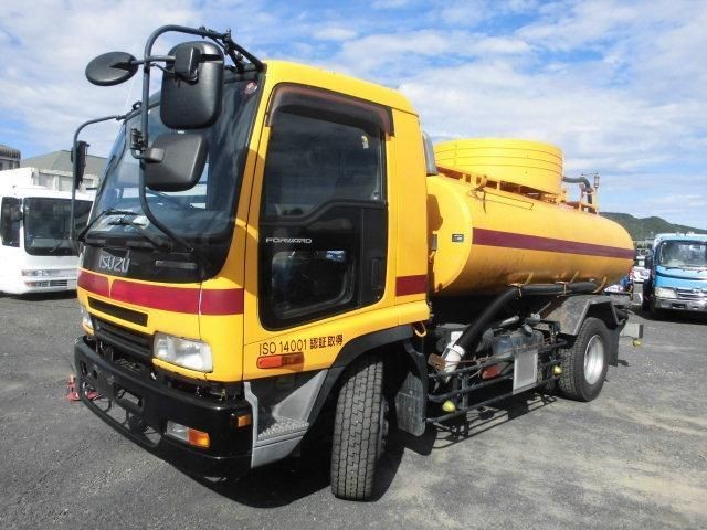 Isuzu Forward