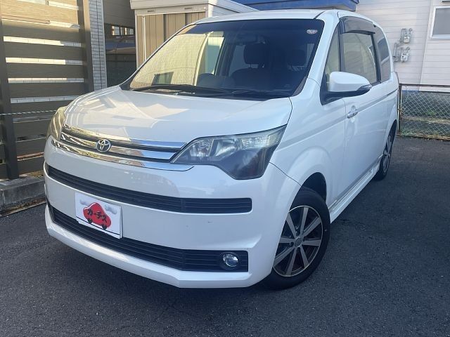 2013 Toyota Spade