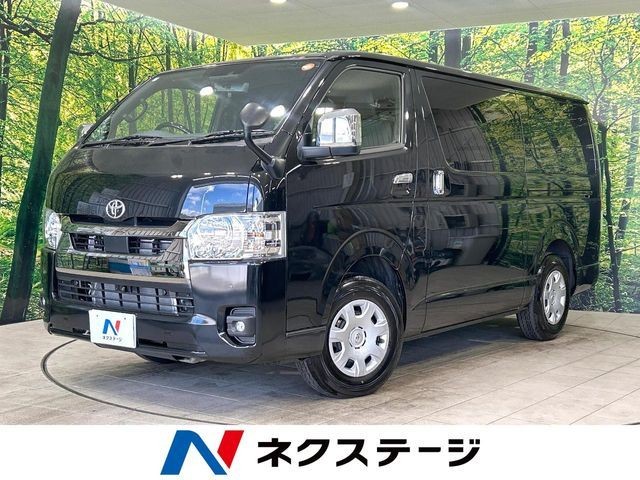 Toyota Hiace V