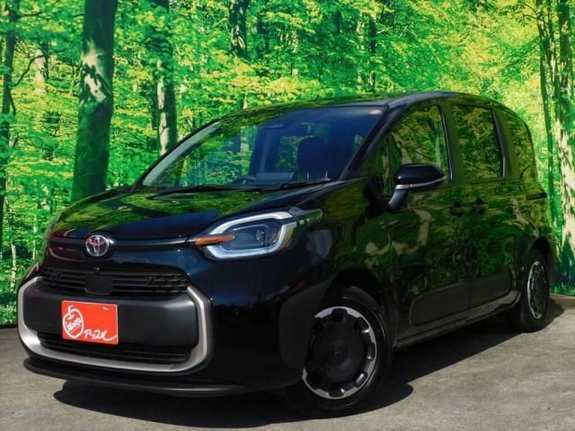 Toyota Sienta HV