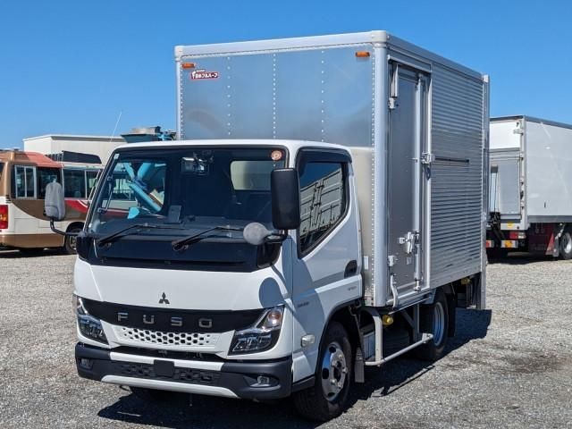2021 Mitsubishi Canter T