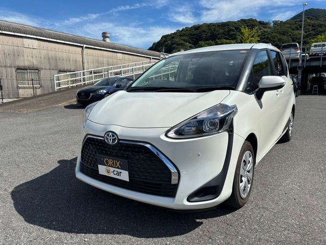 2021 Toyota Sienta HV