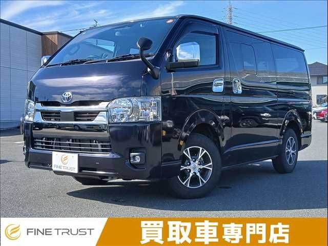 2022 Toyota Hiace V