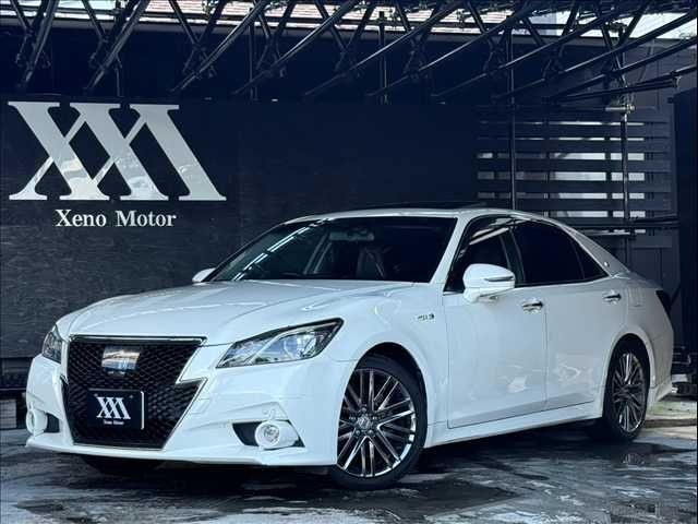2014 Toyota Crown HV