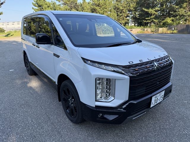 Mitsubishi Delica D5