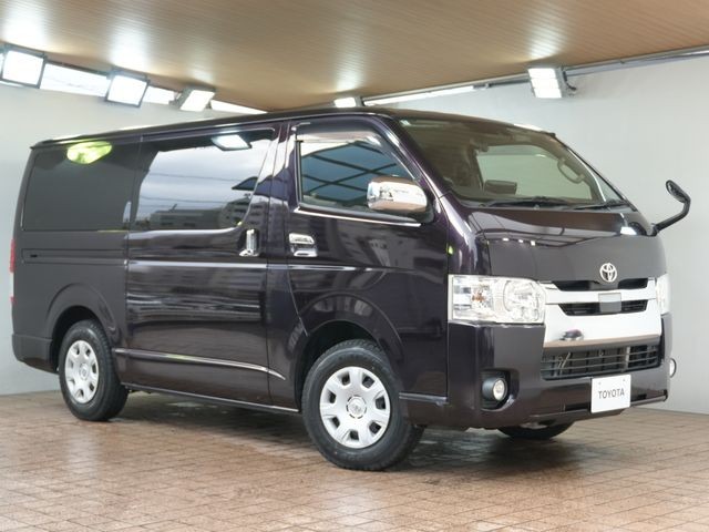 Toyota Hiace V
