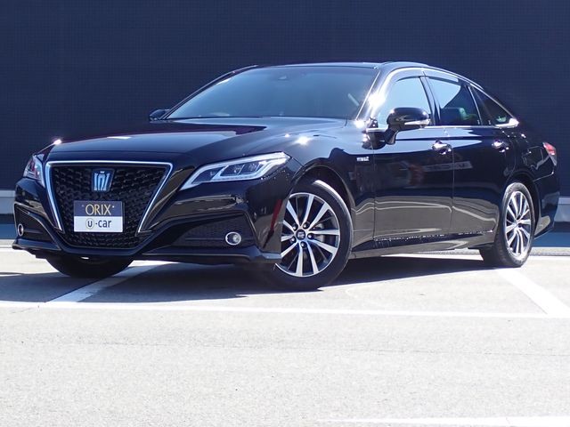 2019 Toyota Crown HV
