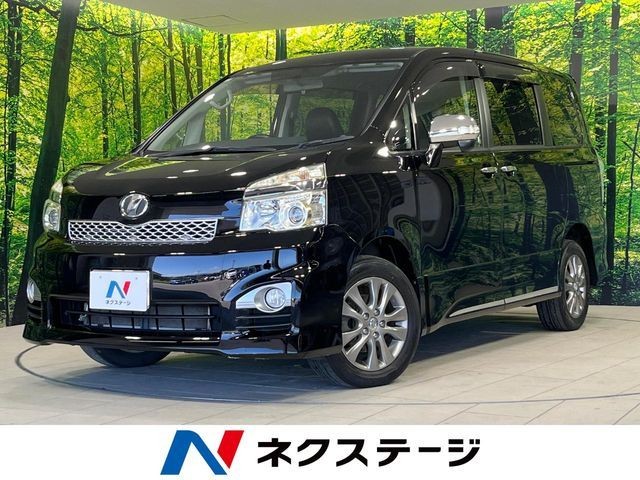 2013 Toyota Voxy