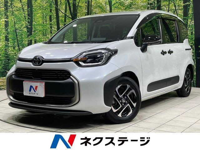 Toyota Sienta HV