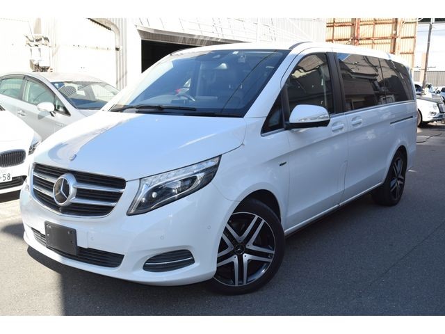 Mercedes-Benz V220D