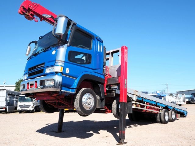 2004 Mitsubishi Super Great