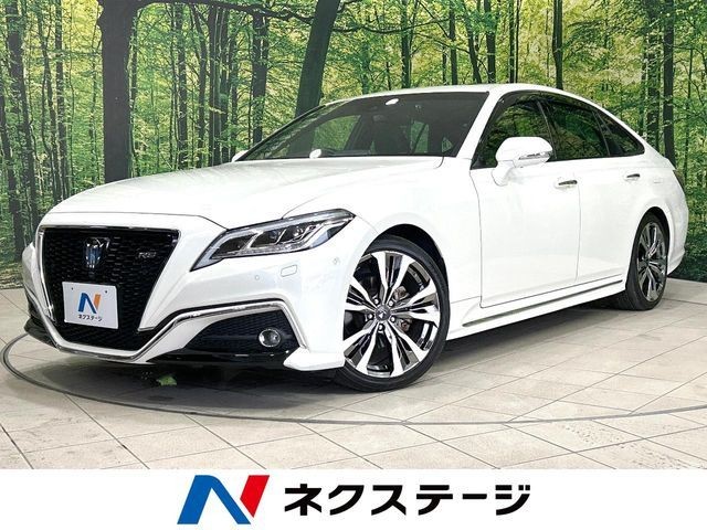 2019 Toyota Crown HV