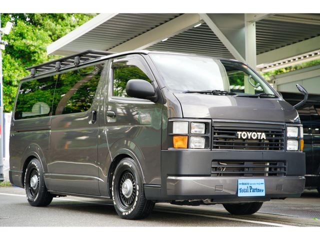 Toyota Hiace V