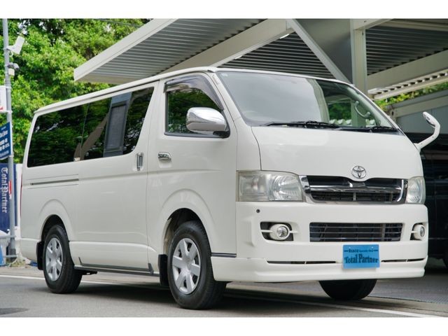 Toyota Hiace V