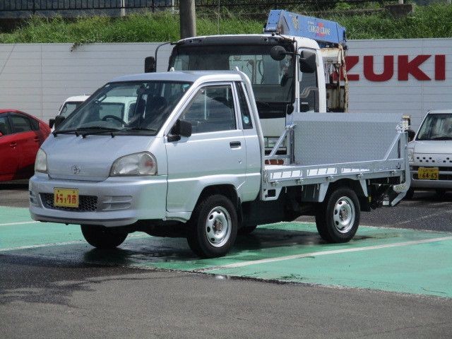 2004 Toyota Liteace T