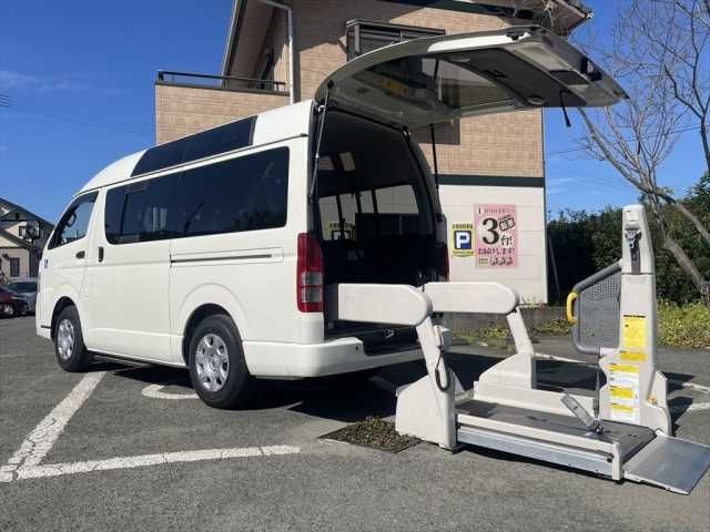 Toyota Hiace V