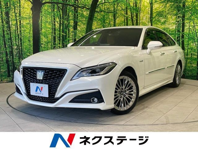 2020 Toyota Crown HV