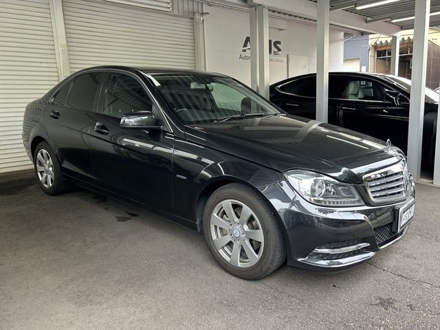Mercedes-Benz C200