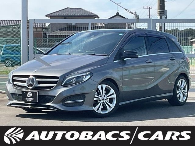 Mercedes-Benz B180