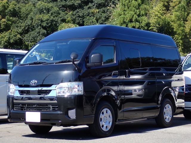 Toyota Hiace V