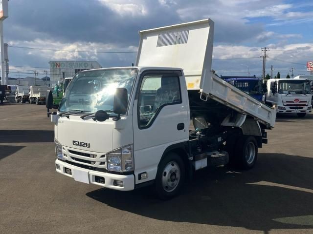 Isuzu ELF Truck