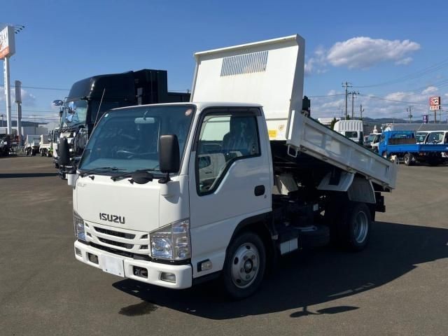 Isuzu ELF Truck