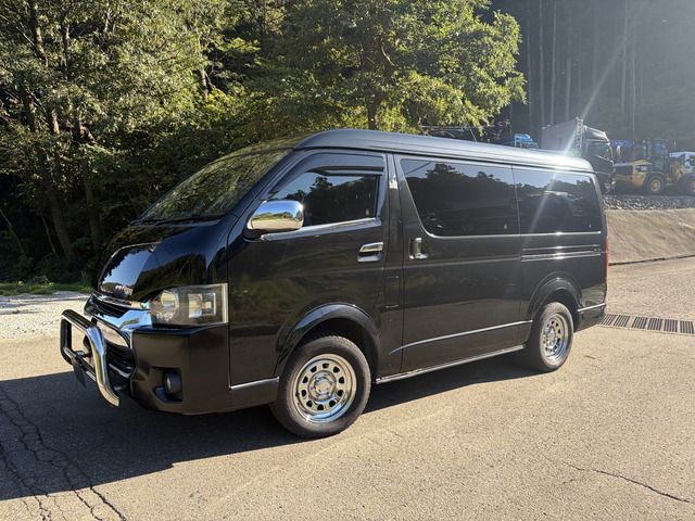 Toyota Hiace V