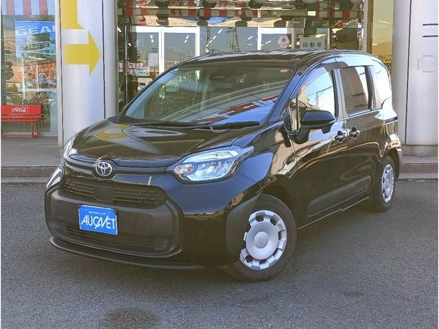 Toyota Sienta HV