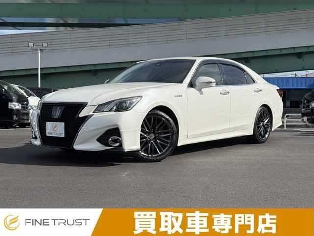 2017 Toyota Crown HV