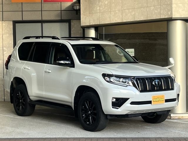 2022 Toyota Land Cruiser Prado