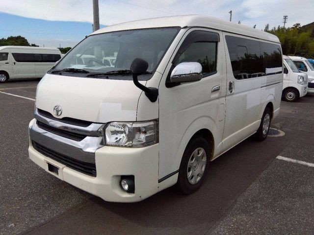Toyota Hiace V