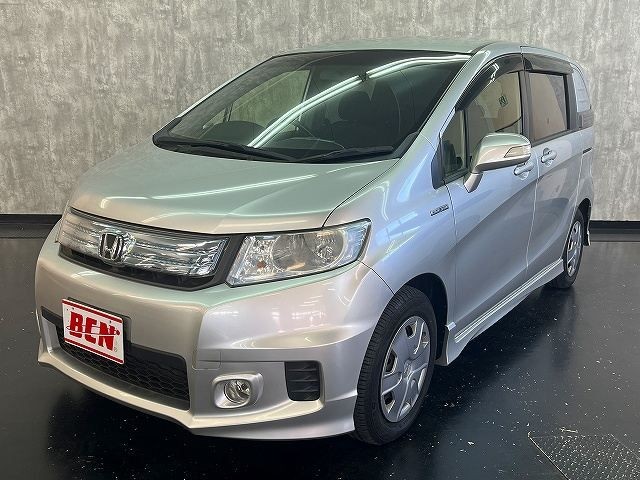 2013 Honda Freed Spike HV